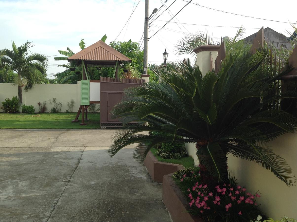 Danel Pensionne House Tacloban Exteriör bild