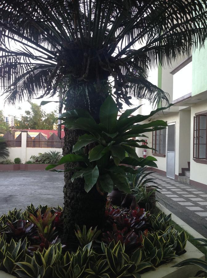 Danel Pensionne House Tacloban Exteriör bild