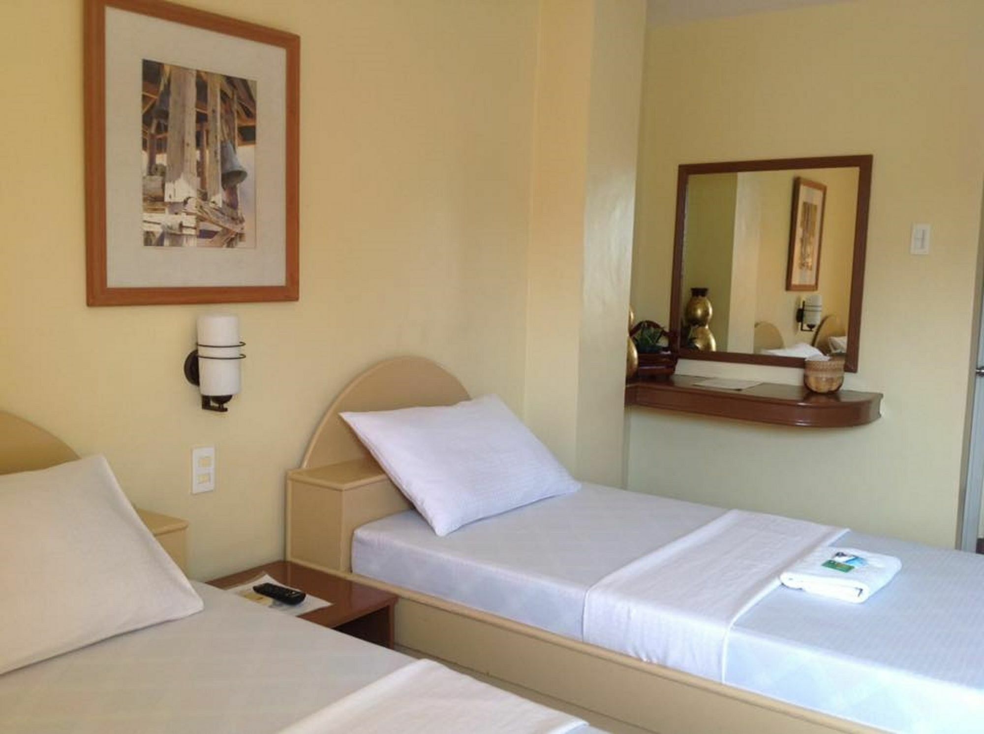 Danel Pensionne House Tacloban Exteriör bild